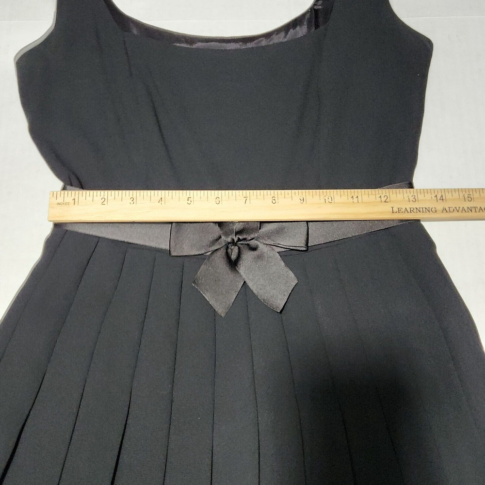 LAUNDRY by Shelli Segal Black Dress Knife Pleated LBD Satin Bow Waist Trim Sz 6 - Picture 4 of 10